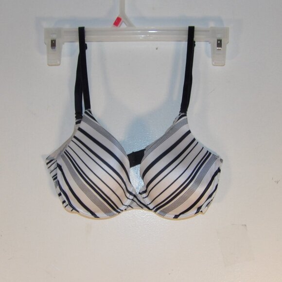 Victoria's Secret Padded Underwire Bra Sz 32 C - Picture 1 of 7